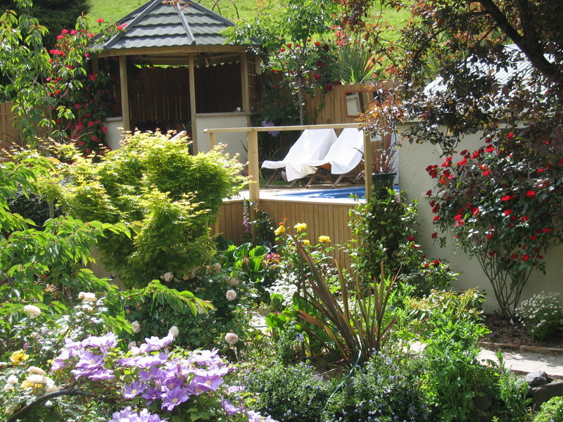 Jacuzzi Spa & Gazebo